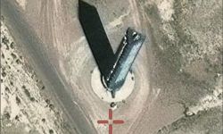 برج غريب يظهر في "المنطقة 51" الغامضة يثير عاصفة من التكهنات حول ماهيته